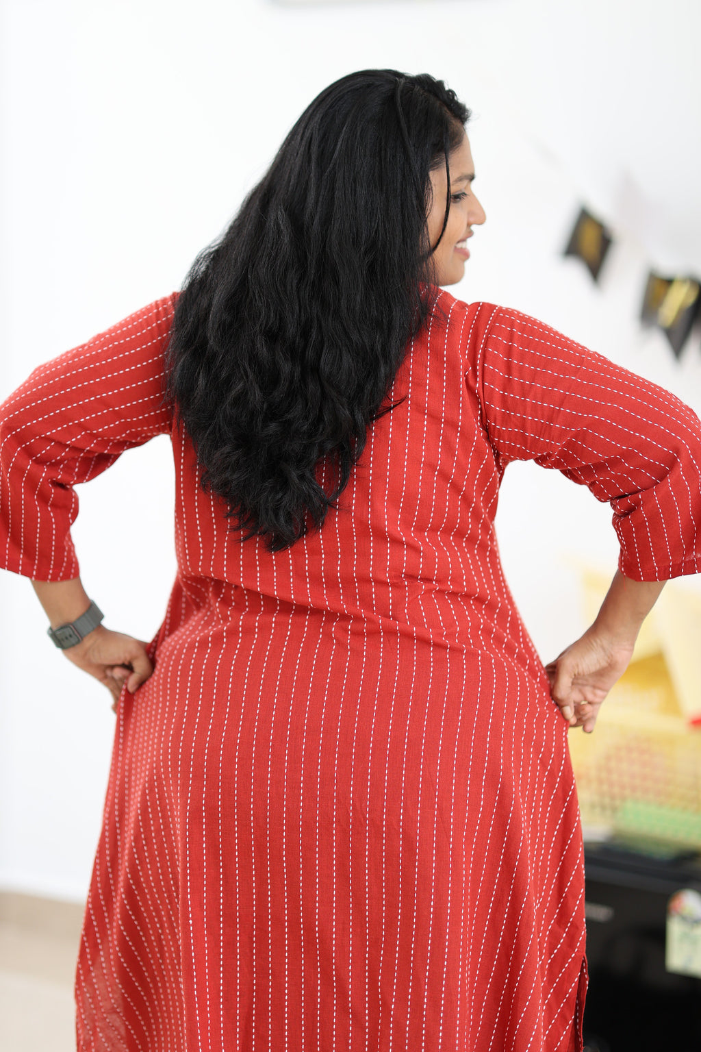 Back movement and comfortable fit of red 30+ office kurta