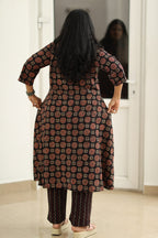 Back view of the kurta