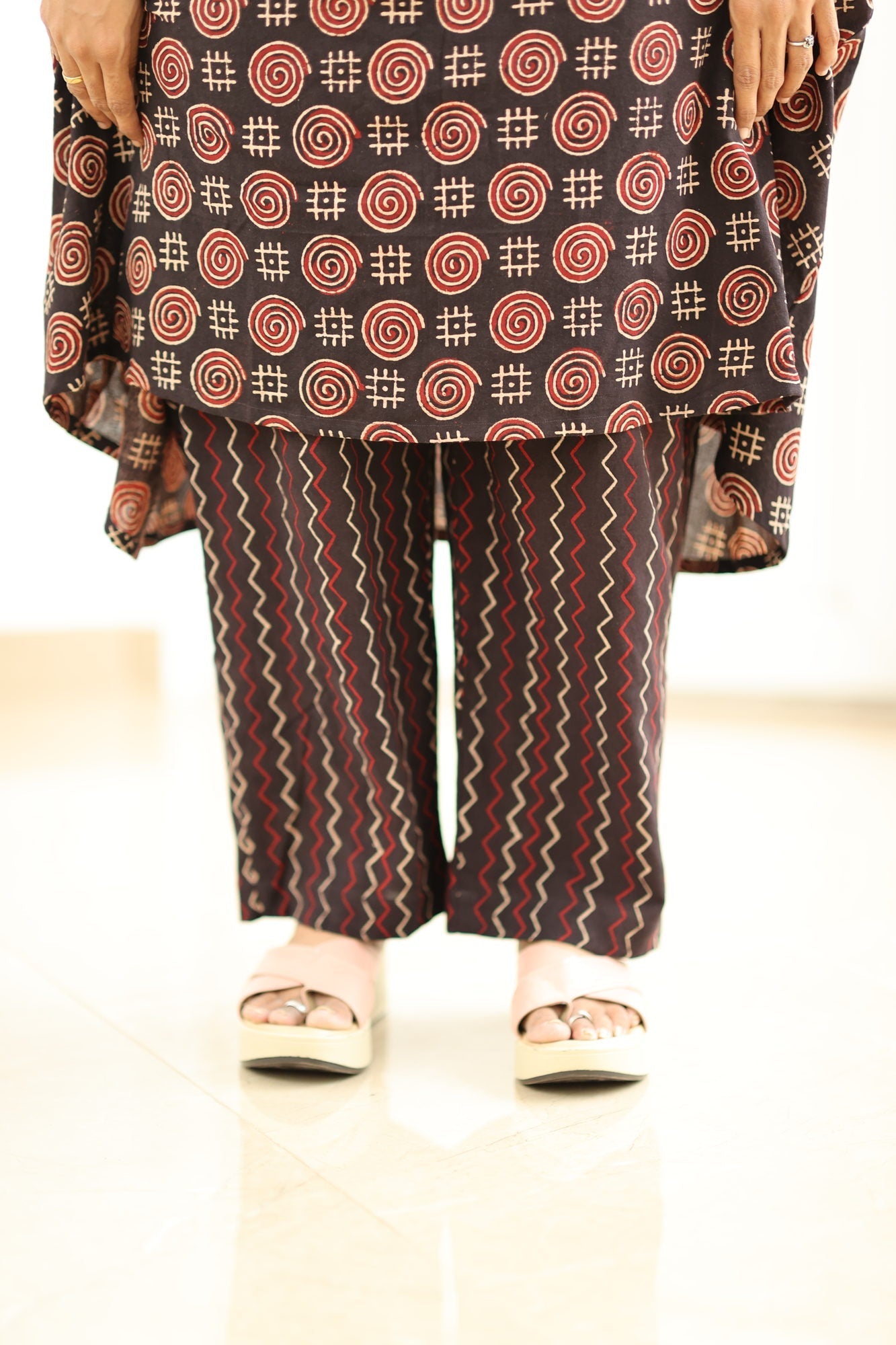 Coordinated zigzag print pant