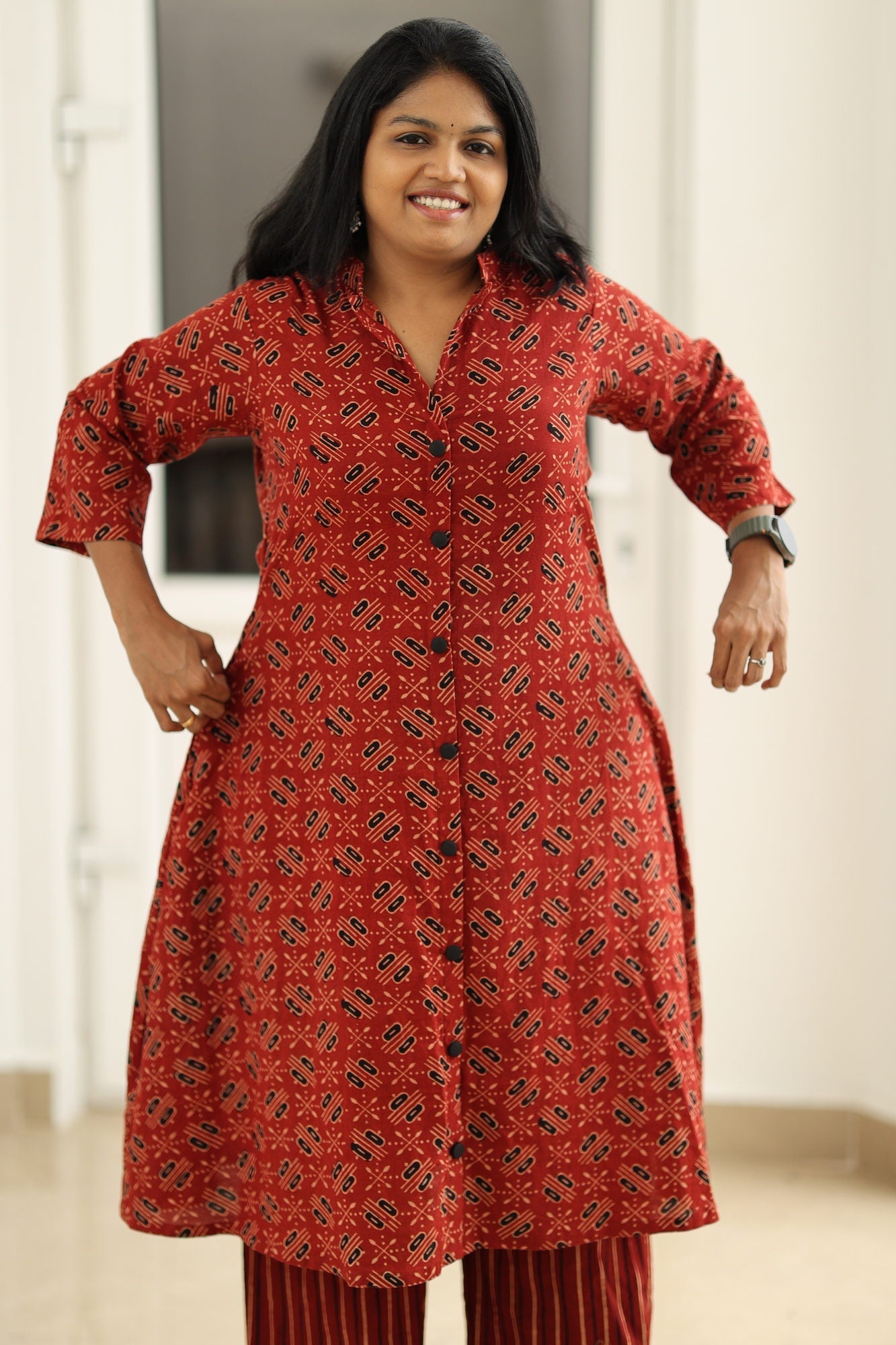 Madder red Ajrakh kurta, upper body view