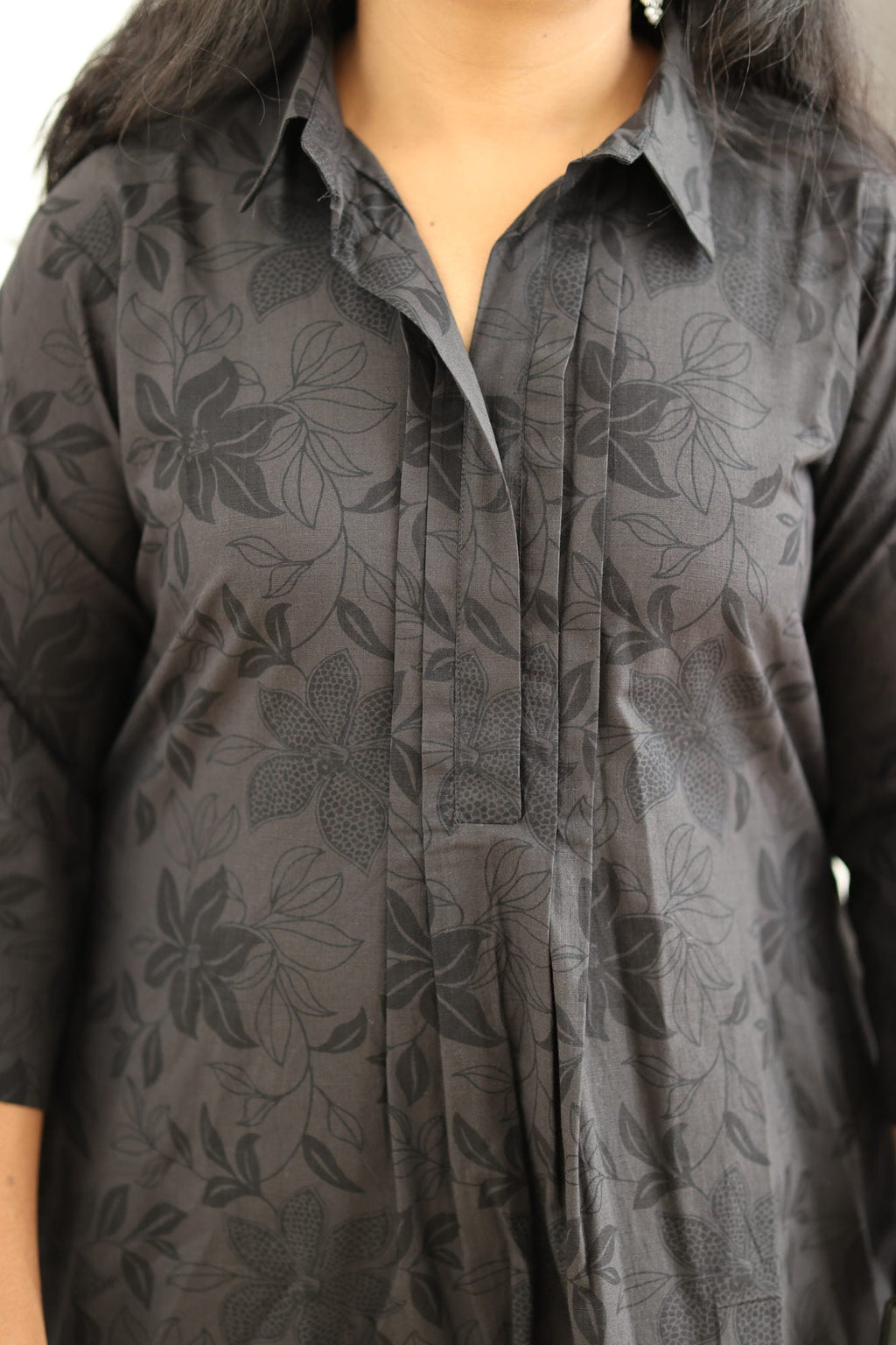 Menswear shirt collar and pintuck front panel