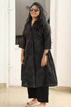 Black self-print kurta set, three-quarter view