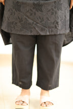 Matching plain black pant