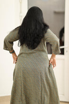 Back view of the kurta