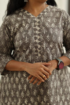 V-neck with printed placket panel