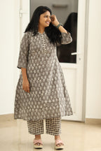Grey dabu kurta set, three-quarter view