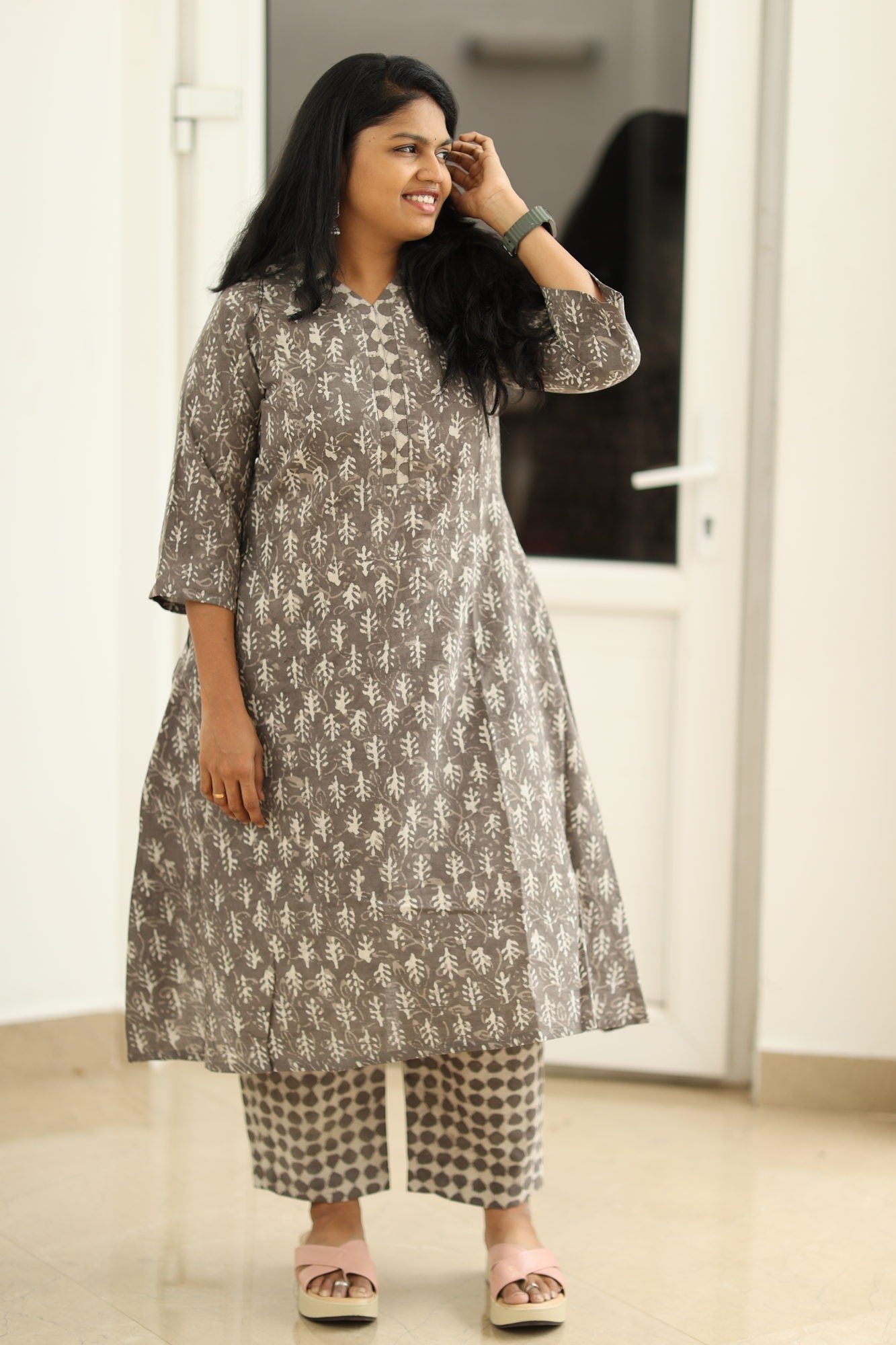 Grey dabu kurta set, three-quarter view