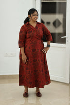 Hand on hip, showing the fit through the waist and hip