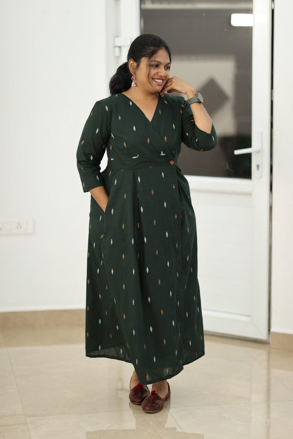 Hands in the side pockets, showing the fit through the hip