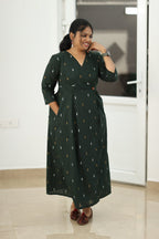Hands in the side pockets, showing the fit through the hip