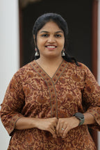 Cinnamon Toffee Kalamkari Floral 30+ Women Everyday Office Kurta (Top + Bottom) | MAGI0066